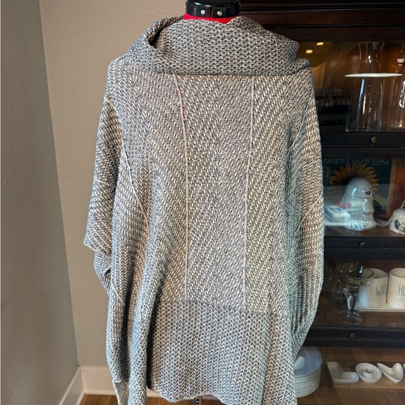 eight eight eight Sweaters - Eight Eight Eight Gray Marled Open Front Knit Poncho Sweater Plus Size 1X
